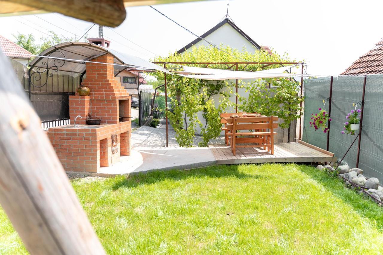 La Fanar Guesthouse Curtea de Argeş Exteriör bild